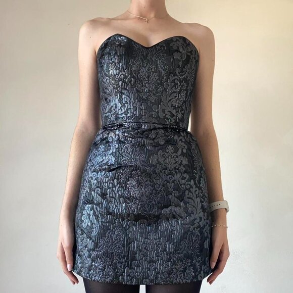 French Connection Little Shilling Silver Jacquard Strapless Mini Dress Size 2 - Picture 2 of 4
